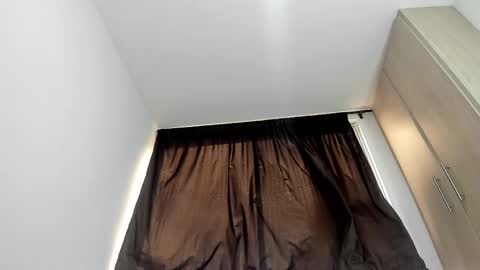 Angela online show from 02-11-25, 05:50