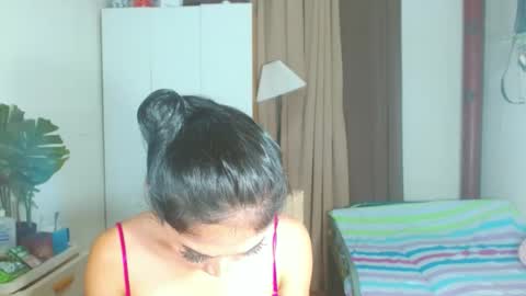 Snapshot of angela_mccollins chatting on 12-26-24, 09:15 angela online show from 12-26-24, 09:15