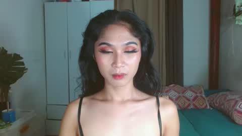 Snapshot of angela_mccollins chatting on 01-22-25, 10:37 angela online show from 01-22-25, 10:37