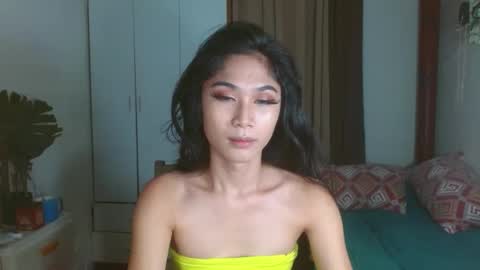 Snapshot of angela_mccollins chatting on 01-31-25, 10:10 angela online show from 01-31-25, 10:10