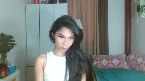 Snapshot of angela_mccollins chatting on 03-03-25, 01:21 angela online show from 03-03-25, 01:21