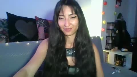 Snapshot of angela_mis chatting on 12-06-24, 04:25 Angela online show from 12-06-24, 04:25