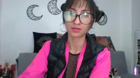 Snapshot of angela_mis chatting on 03-04-25, 12:39 Angela online show from 03-04-25, 12:39