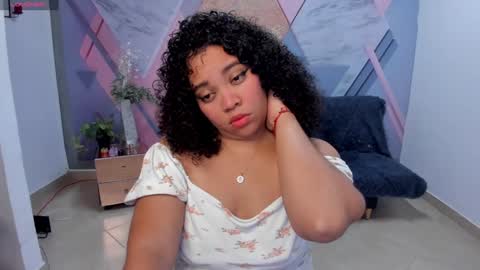 Snapshot of angelacoffee chatting on 12-21-24, 02:41 Angela online show from 12-21-24, 02:41