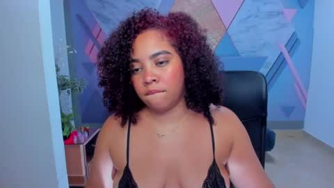 Snapshot of angelacoffee chatting on 01-15-25, 04:57 Angela online show from 01-15-25, 04:57
