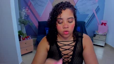 Snapshot of angelacoffee chatting on 01-22-25, 02:26 Angela online show from 01-22-25, 02:26
