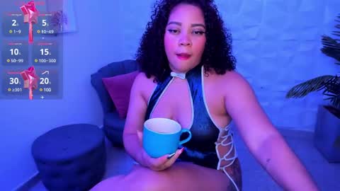 Snapshot of angelacoffee chatting on 02-18-25, 02:59 Angela online show from 02-18-25, 02:59