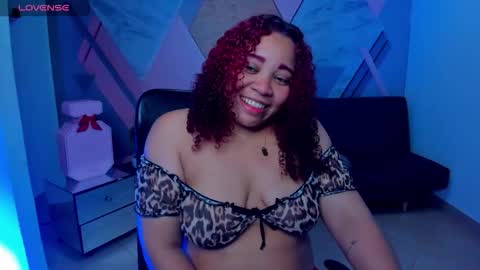 Snapshot of angelacoffee chatting on 10-19-25, 04:24 Angela online show from 10-19-25, 04:24