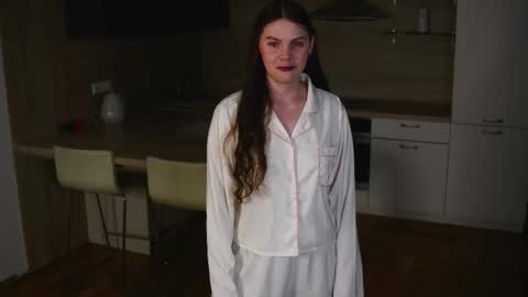 Snapshot of angelalantaff chatting on 12-01-25, 05:12 Olivia online show from 12-01-25, 05:12