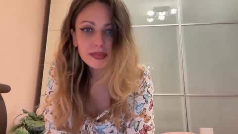 AngelAlexiss online show from 09-21-25, 05:03