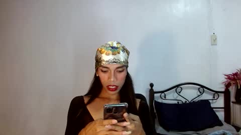 Snapshot of angelamonroe chatting on 01-28-25, 01:05 SENORITA online show from 01-28-25, 01:05