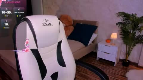 angelanabelle online show from 11-14-25, 08:51