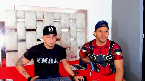 Snapshot of angelandchris chatting on 09-11-25, 12:27 Angel And Cris online show from 09-11-25, 12:27