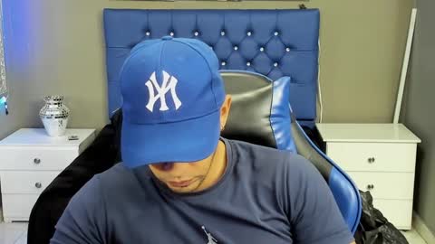 Snapshot of angelandchris chatting on 09-25-25, 12:09 Angel And Cris online show from 09-25-25, 12:09