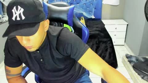 Snapshot of angelandchris chatting on 10-24-25, 12:12 Angel And Cris online show from 10-24-25, 12:12