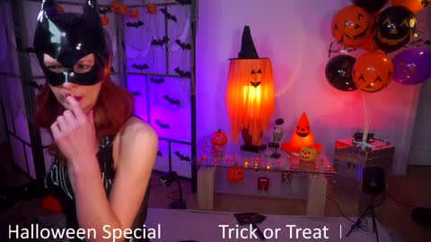 Snapshot of angelandfairieskink chatting on 10-26-25, 05:02 Aimi Selena  Daisy online show from 10-26-25, 05:02