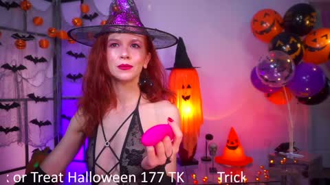 Snapshot of angelandfairieskink chatting on 11-02-25, 05:32 Aimi Selena  Daisy online show from 11-02-25, 05:32