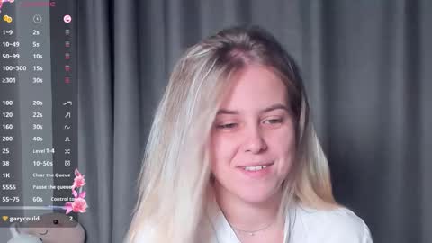 Darsi Anty online show from 10-27-25, 03:27