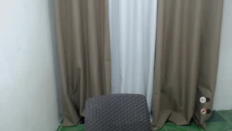 Snapshot of angelari_slut chatting on 03-09-25, 12:00 angelari_slut online show from 03-09-25, 12:00