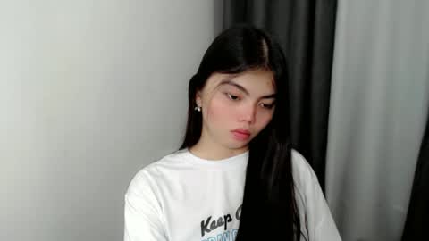 Snapshot of angelari_slut chatting on 09-11-25, 07:52 angelari_slut online show from 09-11-25, 07:52