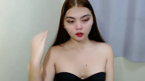 Snapshot of angelari_slut chatting on 10-28-25, 05:11 angelari_slut online show from 10-28-25, 05:11