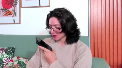 Angel Bennet online show from 12-30-24, 03:14