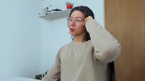 Angel Bennet online show from 02-20-25, 03:23