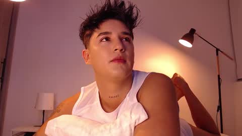 Angel online show from 09-16-25, 01:17