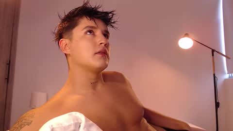 Angel online show from 11-22-25, 07:02