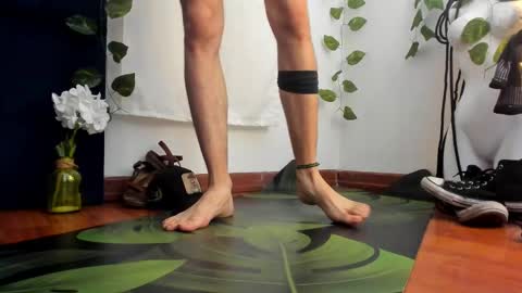 angeldamianart online show from 12-02-25, 07:53