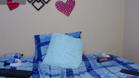 Snapshot of angeldreams15 chatting on 03-08-25, 12:44 angeldreams15 online show from 03-08-25, 12:44