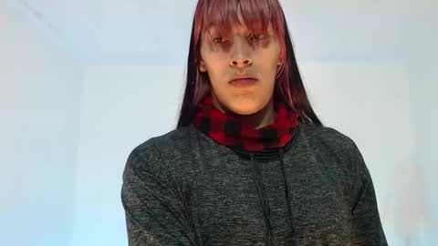 angele online show from 10-15-25, 07:47