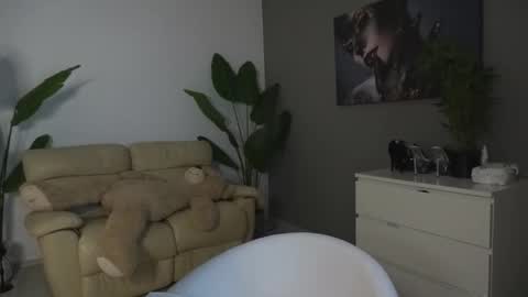 annita online show from 11-28-25, 04:53