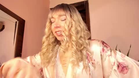 angel online show from 09-11-25, 03:06