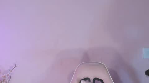 Carolina online show from 02-28-25, 01:26