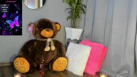 Carolina online show from 09-25-25, 12:36