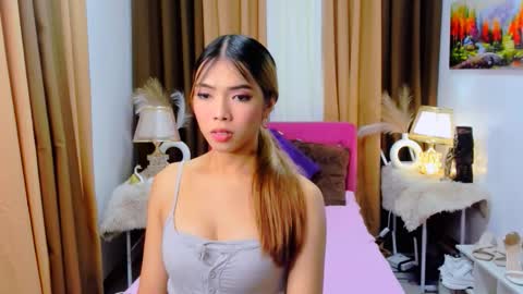 MISS PAU online show from 10-09-25, 10:57