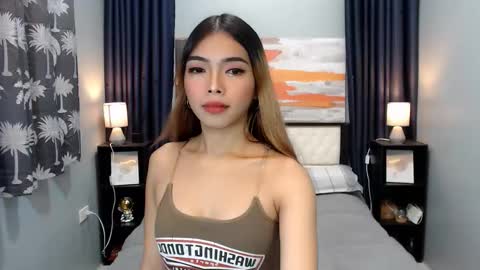 MISS PAU online show from 12-14-25, 01:22