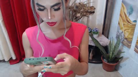 Snapshot of angelic_face_808 chatting on 02-05-25, 05:41 DIVINE ANGEL online show from 02-05-25, 05:41