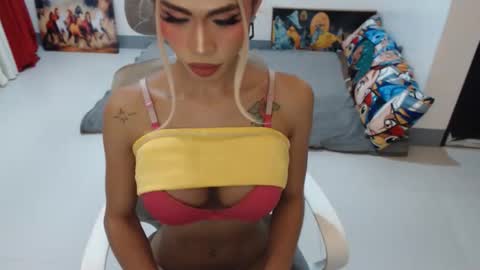 Snapshot of angelic_face_808 chatting on 11-27-25, 12:46 DIVINE ANGEL online show from 11-27-25, 12:46