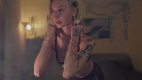 Gabby online show from 09-24-25, 05:27