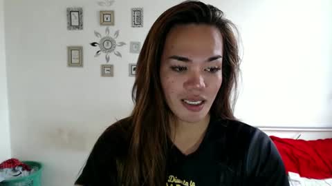 Snapshot of angelic_slutxx chatting on 02-25-25, 04:24 Yhanna online show from 02-25-25, 04:24