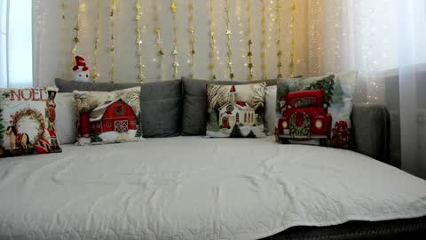 Snapshot of angelicarai chatting on 12-24-24, 06:22 Angelica Rai online show from 12-24-24, 06:22