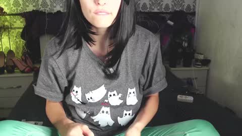 Angelika Rouge online show from 10-26-25, 05:08