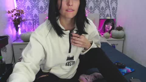 Angelika Rouge online show from 11-01-25, 05:48