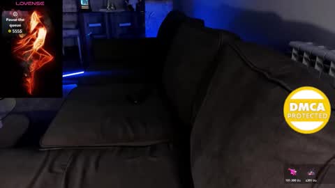 Angelika online show from 12-17-25, 09:43