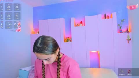 Snapshot of angelikarose1 chatting on 01-06-25, 03:20 Angelika Rose online show from 01-06-25, 03:20