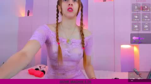 Snapshot of angelikarose1 chatting on 09-19-25, 04:47 Angelika Rose online show from 09-19-25, 04:47