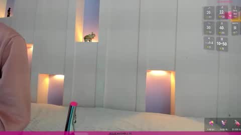 Snapshot of angelikarose1 chatting on 10-10-25, 03:05 Angelika Rose online show from 10-10-25, 03:05
