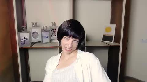 Angelina online show from 09-26-25, 06:17